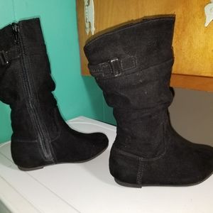 Girls boots